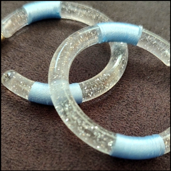Bundle Set of 2 NEW Pairs of Hoop Earrings, Acrylic/Lucite - Picture 13 of 13